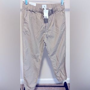 H&M Beige Regular Fit Joggers. SizeM